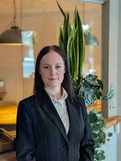 Kiara Trippe Porträt - Azubi Bestatterin